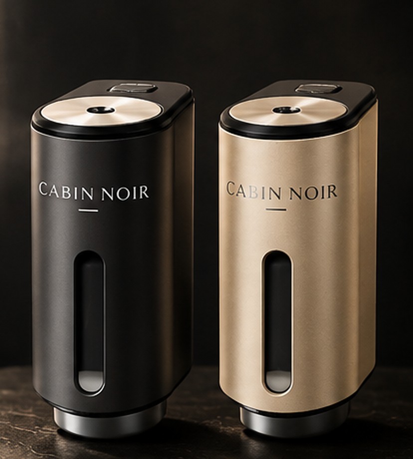 Cabin Noir diffuser in Matte Black and Champagne Gold